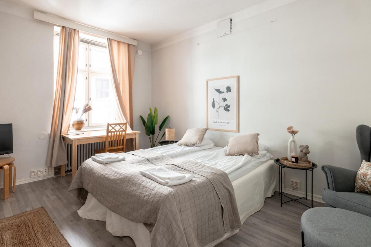 2Ndhomes Cozy Studio By The Esplanade Park Helsingfors Exteriör bild